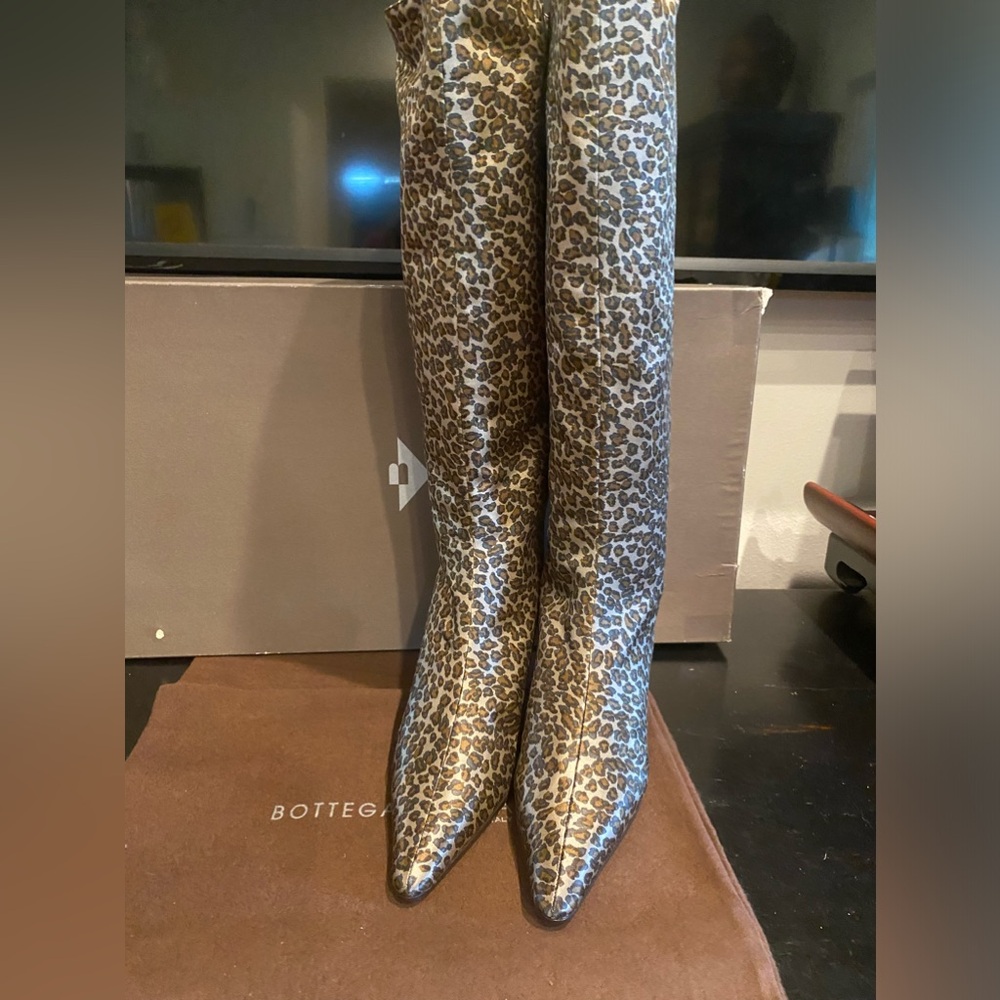 BOTTEGA VENETA NWT BOOTS LEOPARD 🐆  SIZE-8